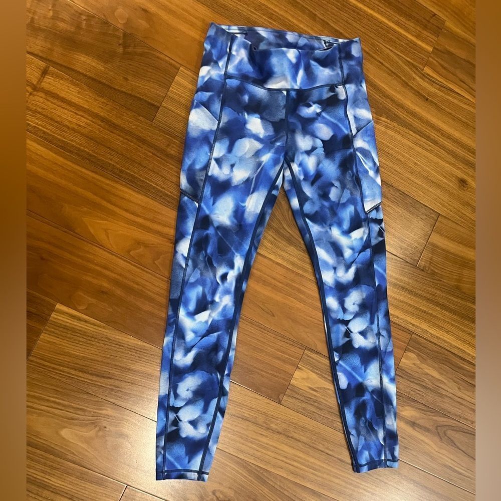 Lululemon blue tie dyed leggings size 6